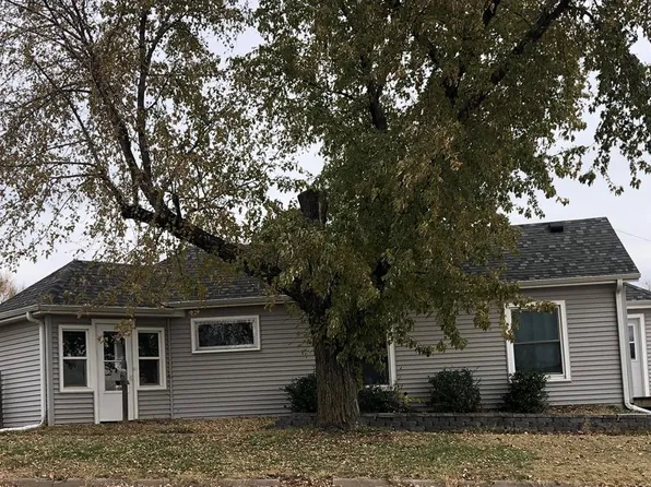 100 E 4th St, Minneapolis, KS 67467