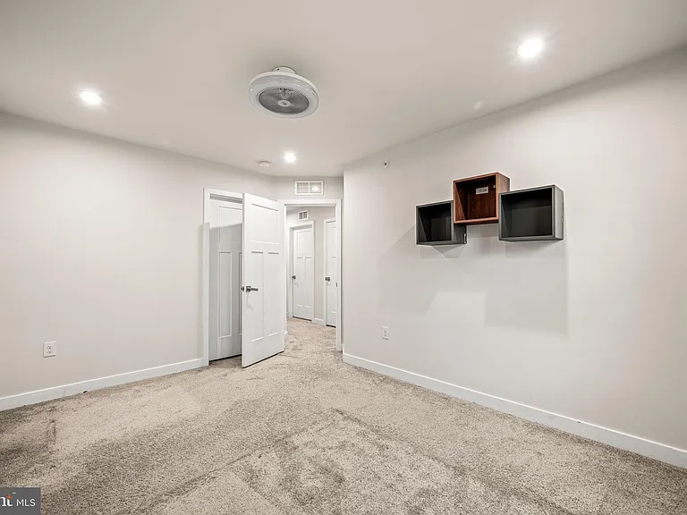 220 Chase Dr — Photo 27