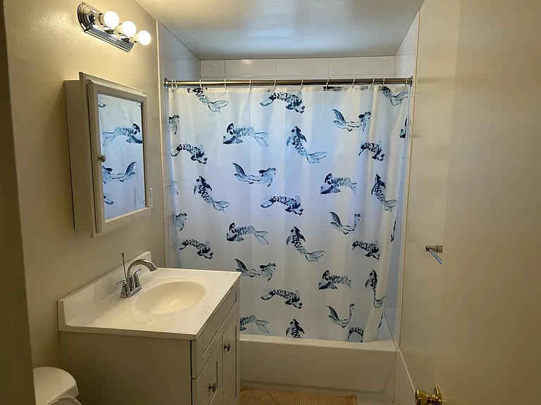100 Millbrae Ave — Photo 20