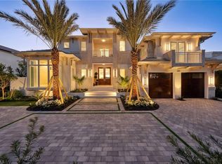 1910 4th St S, Naples, FL 34102