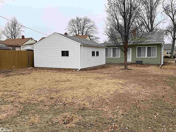 5th image of 2313 Burlington Ave