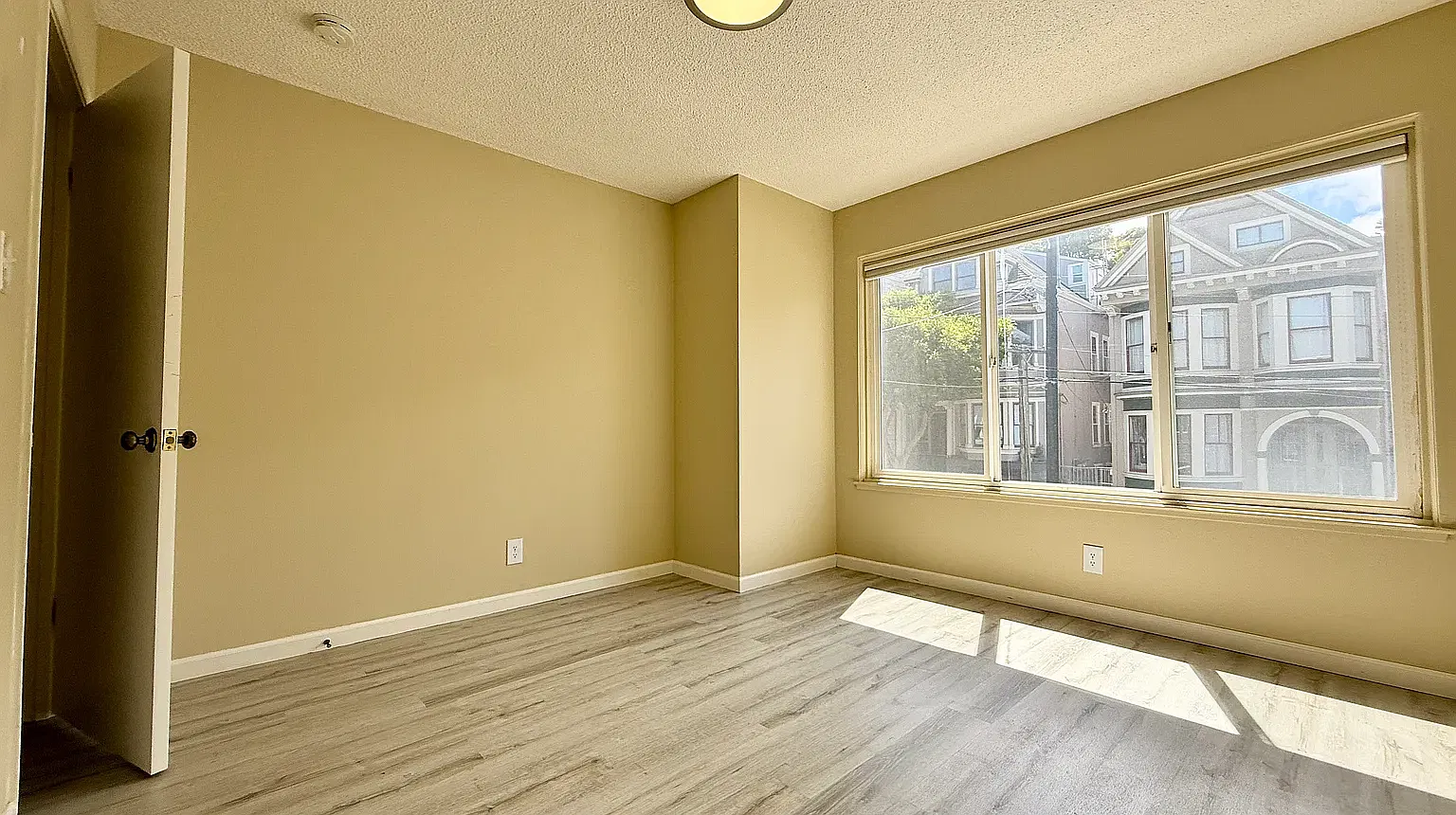 1 bed, $4,500 — Photo 4
