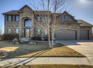 19617 M Cir, Omaha, NE 68135