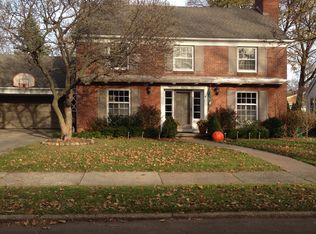 1134 Harvard Rd, Grosse Pointe Park, MI 48230