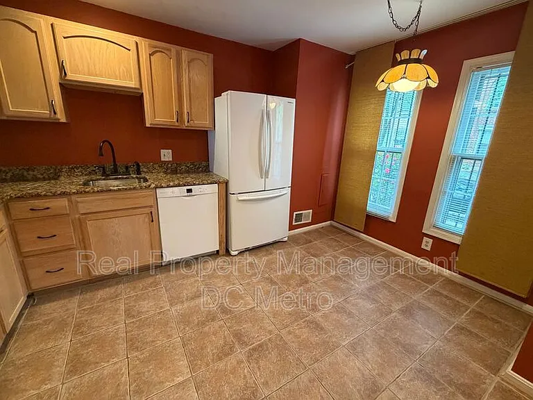 1406 Carrollsburg Pl SW — Photo 11
