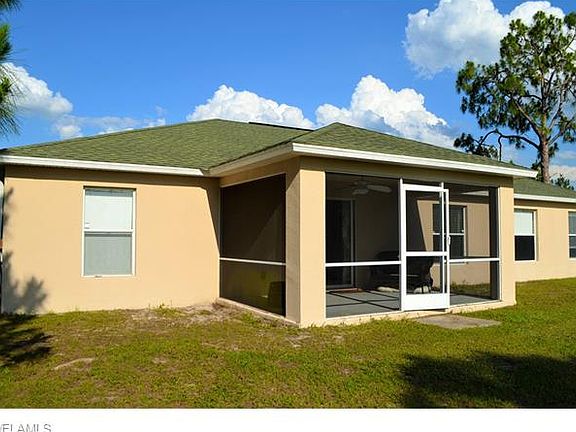 3rd image of 4035 Everglades Blvd N