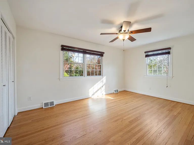 3606 Pinetree Ter — Photo 36