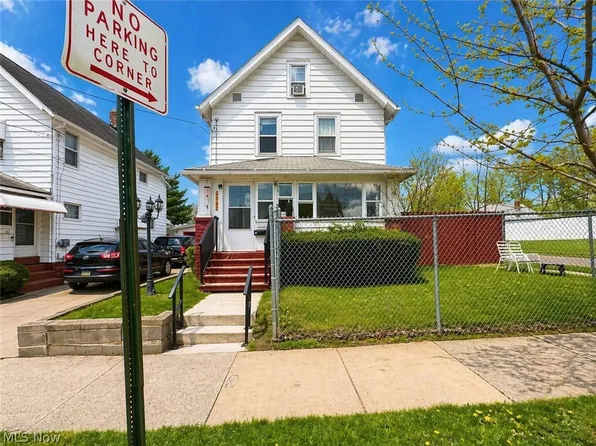 2042 13th St SW, Akron, OH 44314