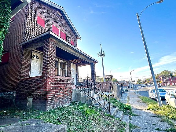 3rd image of 4658 Natural Bridge Ave
