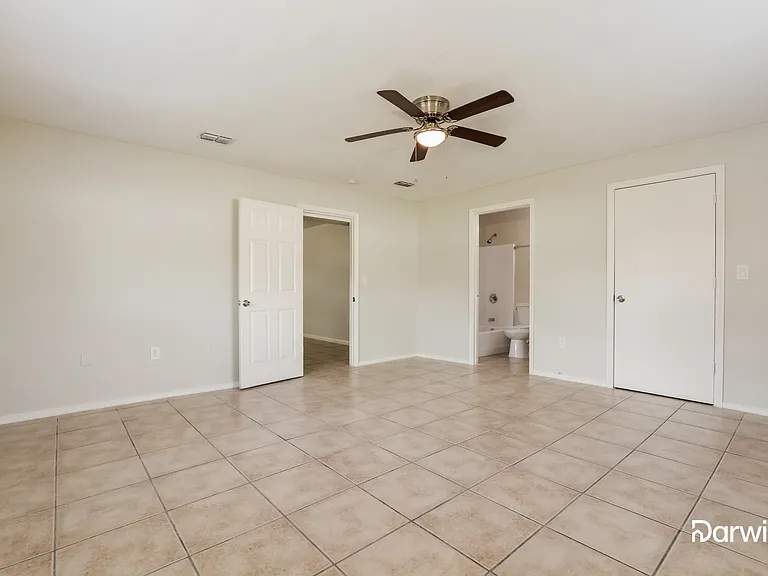 15049 SW 35th Cir — Photo 7
