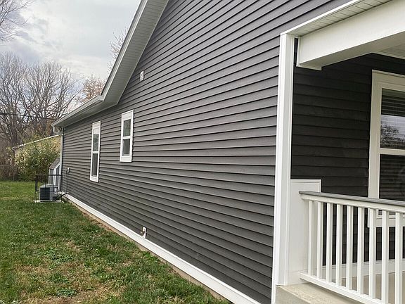 3rd image of 4026 N Edmondson Ave