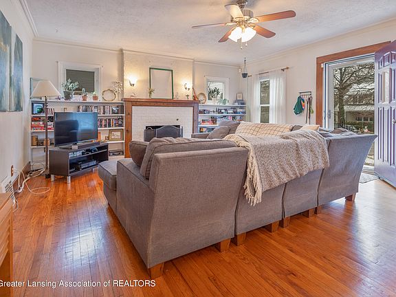 4th image of 1711 Bradley Ave