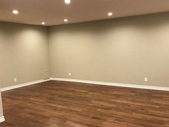 5th image of 1827 S Barrington Ave APT 105