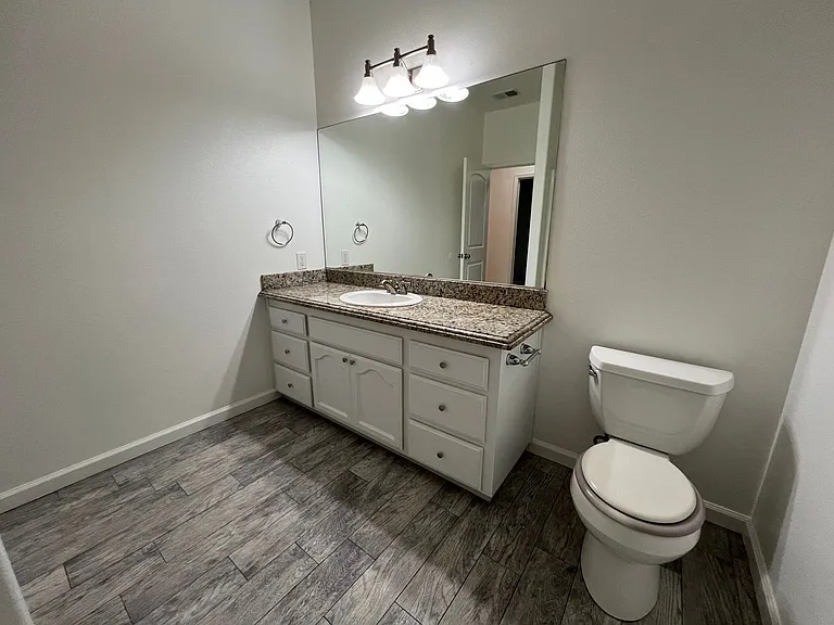 2724 Tecopa Ave — Photo 19