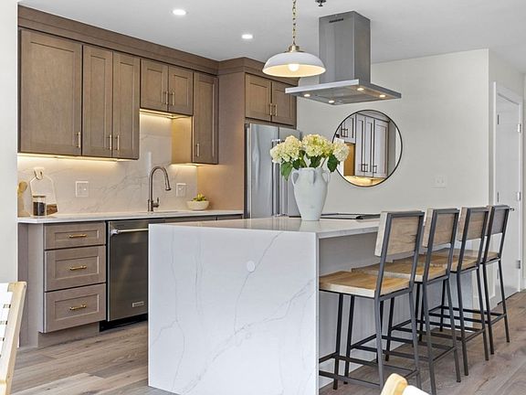 4th image of 234 Causeway St APT 1101
