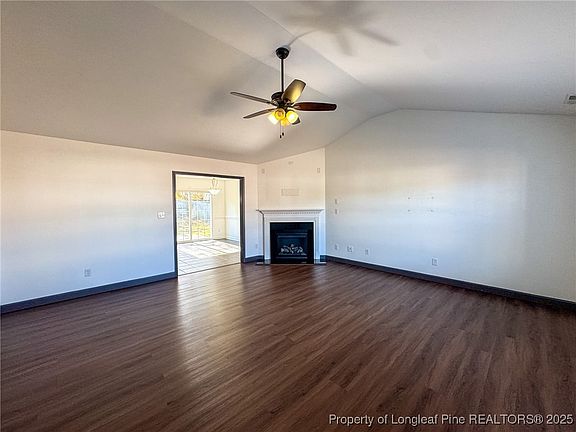 2nd image of 142 Crestwood Ln