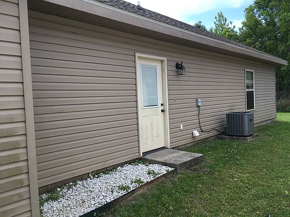 2nd image of 154 Casa Dr
