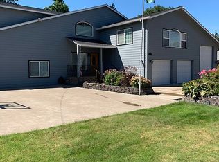 1306 Luella St, Eugene, OR 97401