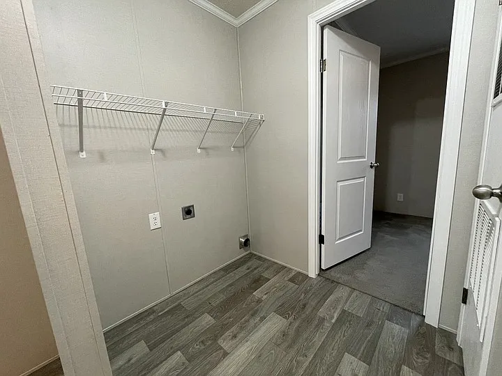38000 Le Chateau Blvd #124 — Photo 7