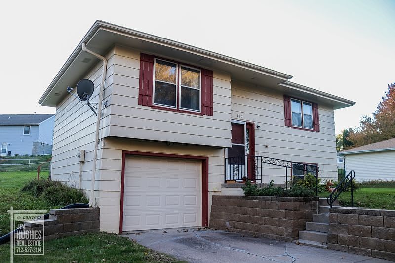 1st image of 110 Valley St
