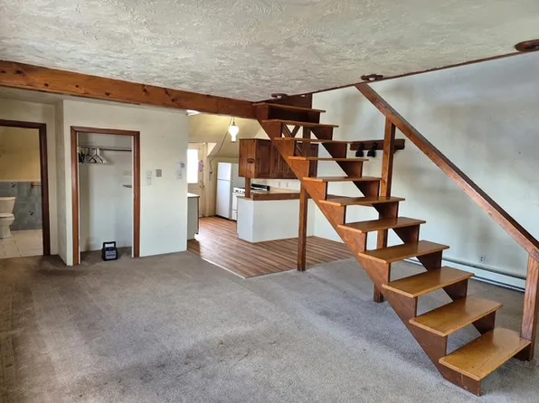 1 New York St #3, Lockport, NY 14094