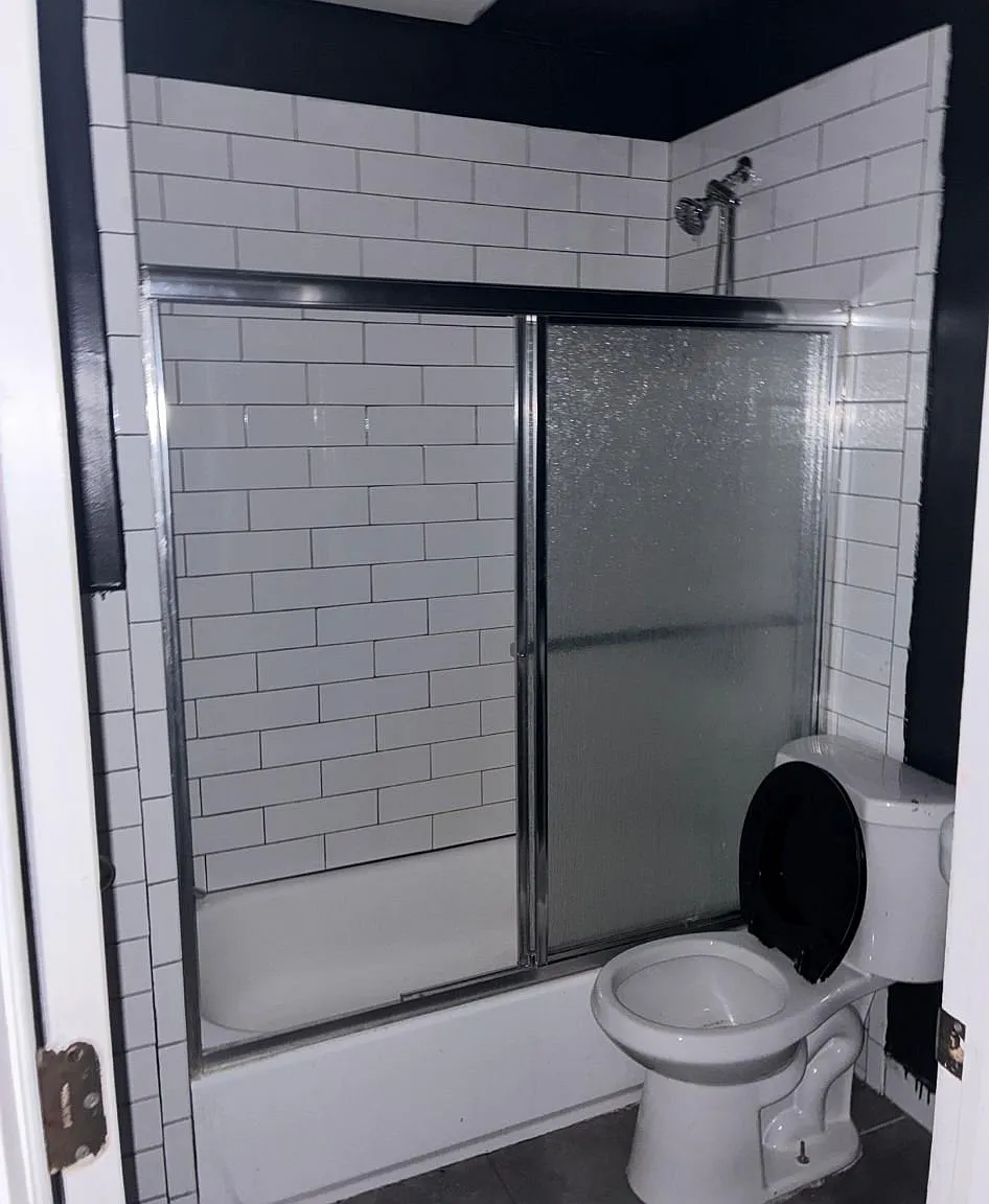 3 bed, 1.0 bath, $3,250 — Photo 4