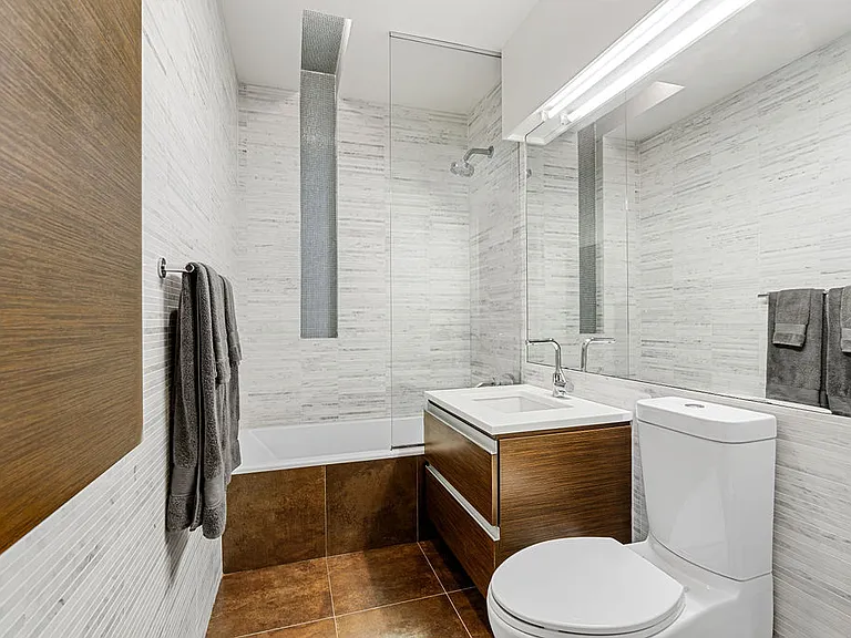4415 Purves St #3D — Photo 4