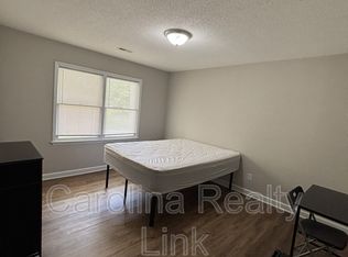 7231 Leaves Ln Room 6, Charlotte, NC 28213