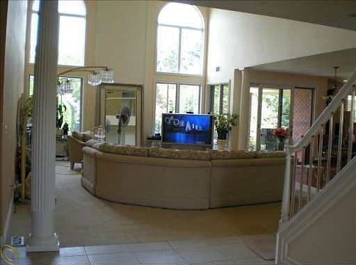 5th image of 6379 Rose Blvd