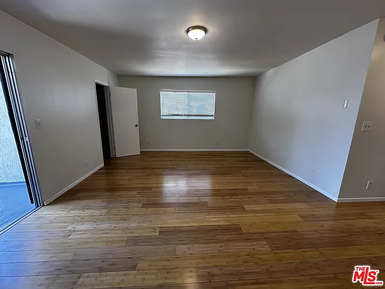12779 Venice Blvd — Photo 16