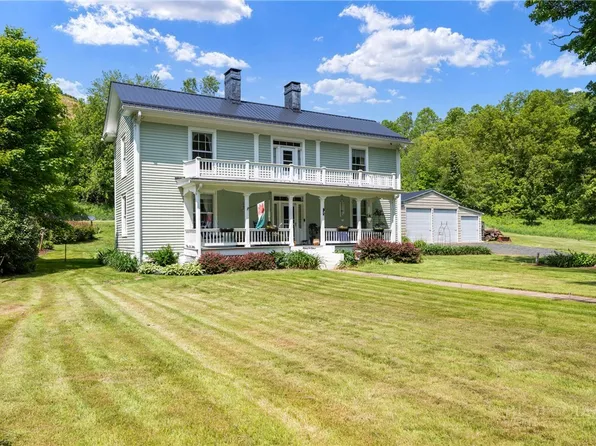 16215 N North Carolina Highway 194, Lansing, NC 28643