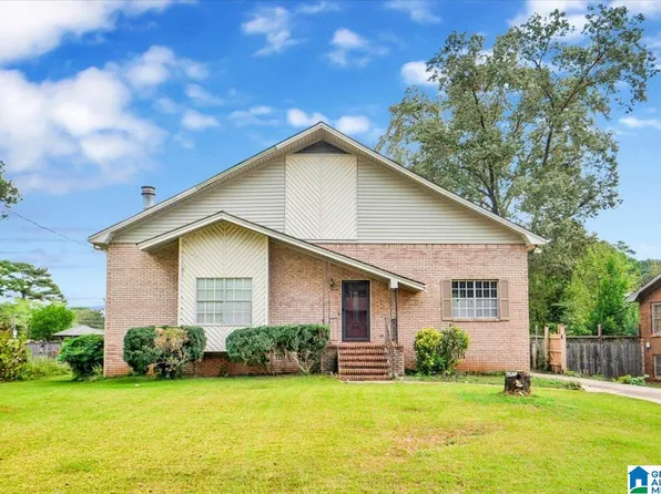 3353 Crescent Dr, Bessemer, AL 35023