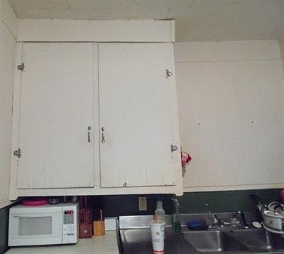 3rd image of 1302 Lake St
