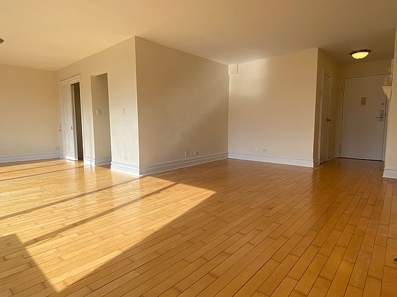 5th image of 392 Central Park W APT 19L