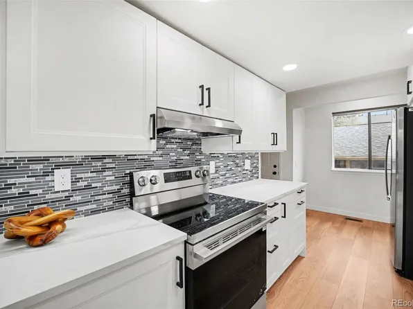 8711 Carr Loop, Arvada, CO 80005