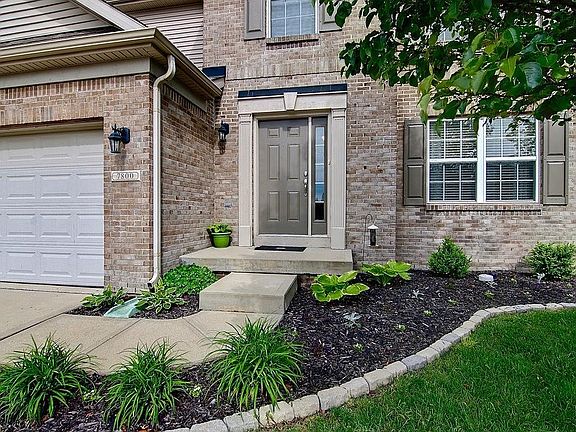3rd image of 7800 Parkdale Dr