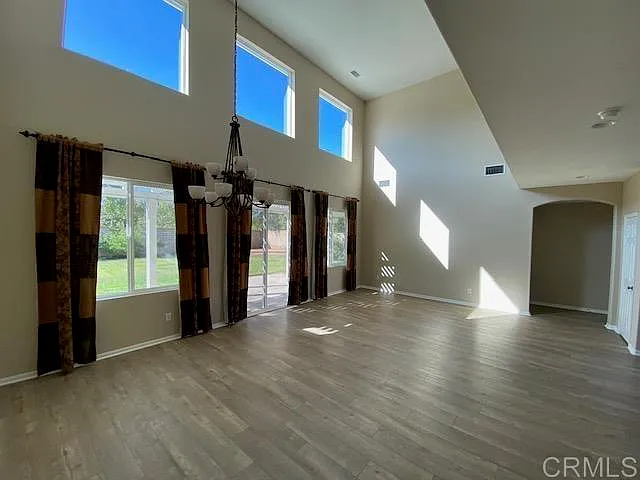 2330 Douglaston Gln — Photo 7