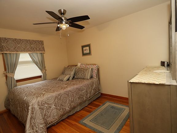 5th image of 106 N Brook Rd