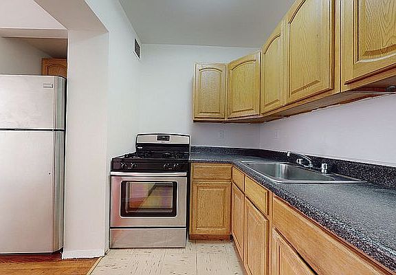 5th image of 230 W 116th St #2B