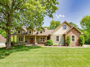 490 Grafton Hills Dr, Grafton, IL 62037