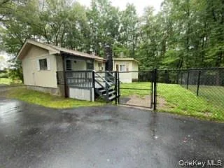 130 Whitlock Rd — Photo 9