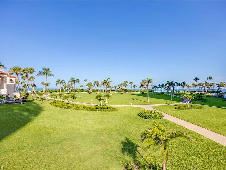 3971 Gulf Shore Blvd N #401 — Photo 45