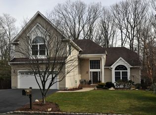 54 Clydesdale Rd, Scotch Plains, NJ 07076