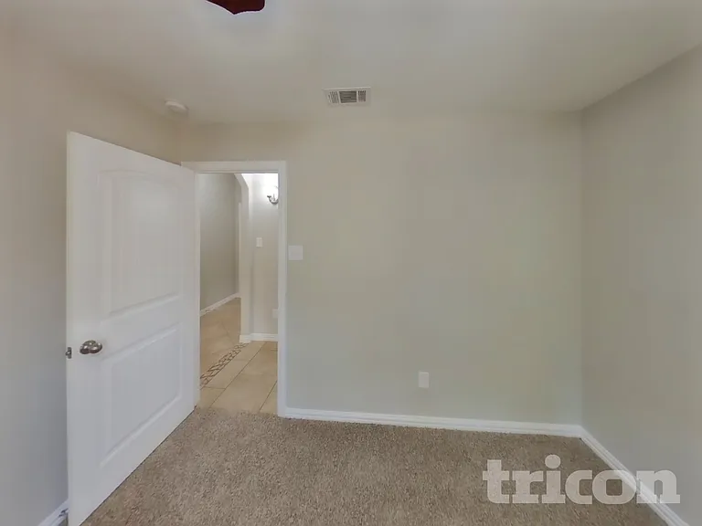 429 Park Meadows Dr — Photo 12