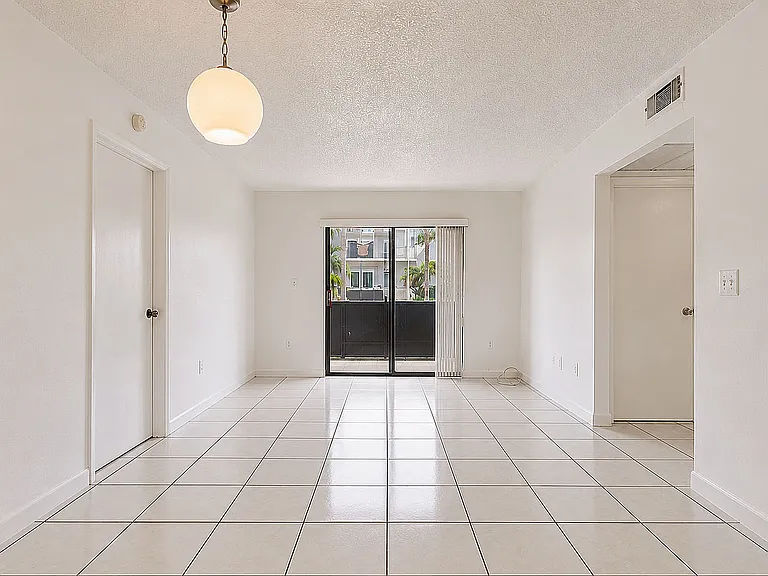 9732 Hammocks Blvd #102 — Photo 31