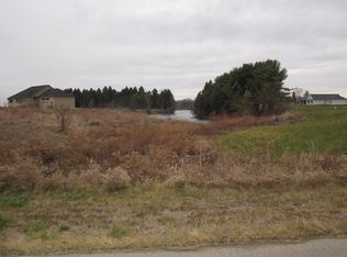 8 Whispering Pines Ln, Congerville, IL 61729