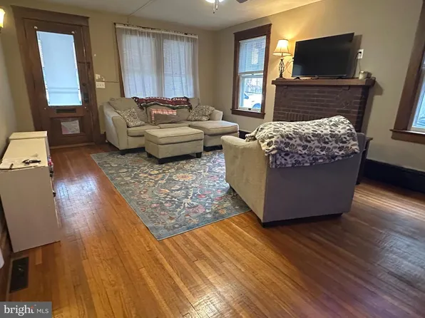 62 E High St, Elizabethtown, PA 17022