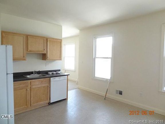 3rd image of 107 Fremont St APT 2B