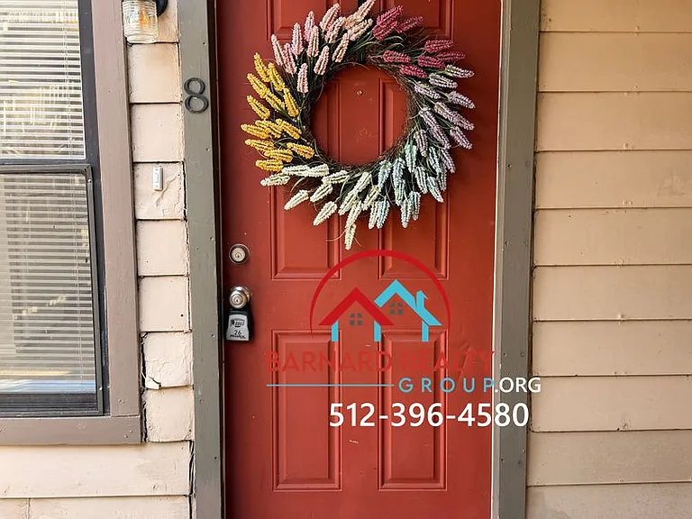 402 Fredericksburg St #8 — Photo 5