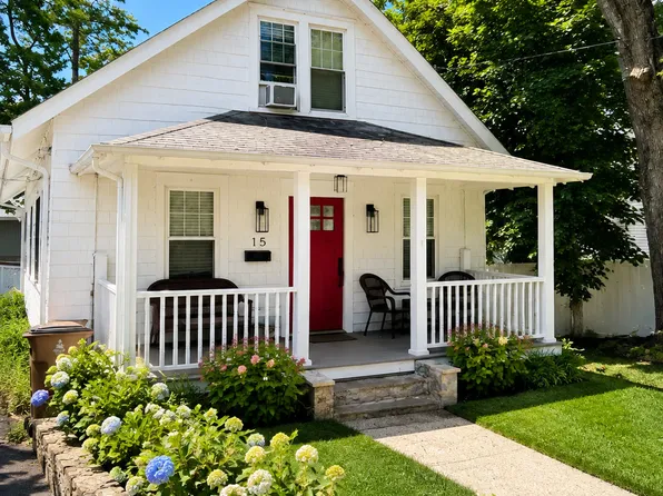 15 Mead Street, Stamford, CT 06907